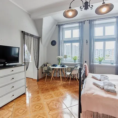 Golden Hour Apartments- Boleslawa Chrobrego 8